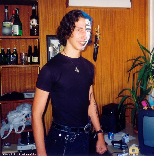 1998: Double faces