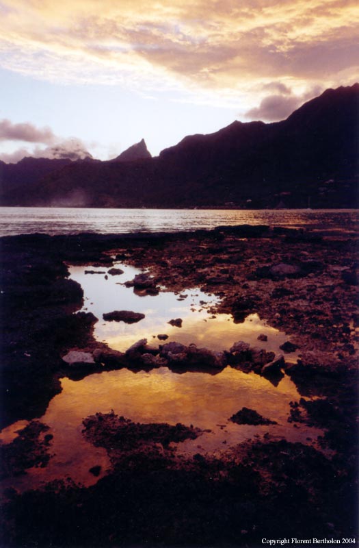Tahiti: Soleil couchant